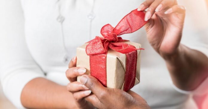 Last-Minute New Year Gift Ideas to Amaze Your Beloved Partner