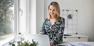 Standing Desks Versus Ergonomic Chairs