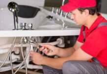 10 Ways to Spot a Plumbing Scam 10 Ways to Spot a Plumbing Scam