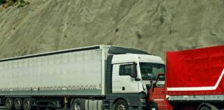 What Causes Commercial Truck Accidents in Sherman Oaks